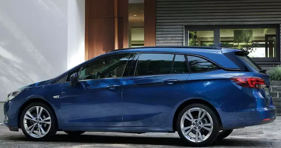 (P) Ce mașini în versiune break ai la dispoziție în anul acesta