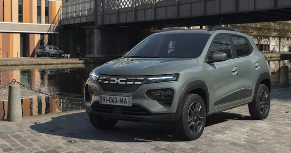 Campania de rechemare pentru Dacia Spring vizează siguranța pasagerilor din spate