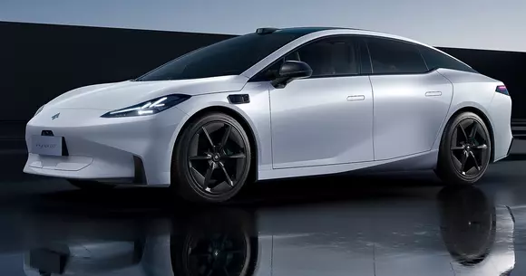 Șocant: denumirea nu spune nimic, dar obiectul spune foarte multe. GAC AION Hyper GT a debutat la 2022 Guangzhou Auto Show