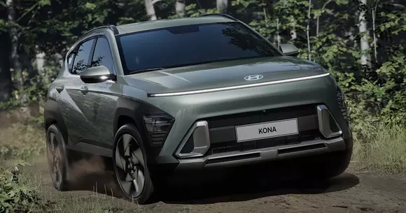 Când s-a învechit Hyundai Kona? Nici noi nu știm (poate nu s-a învechi încă?), dar coreenii tocmai au lansat o nouă generație.