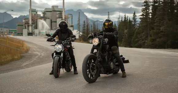 (P) Care sunt echipamentele moto esențiale de care ai nevoie?