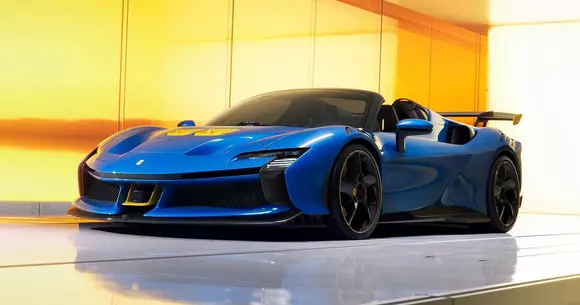 Ferrari prezintă un nou model extrem, SF90 XX Stradale, electrificat și cu peste 1000 CP