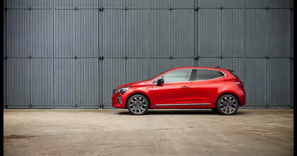 Noul Mitsubishi Colt: Te cunosc de undeva!