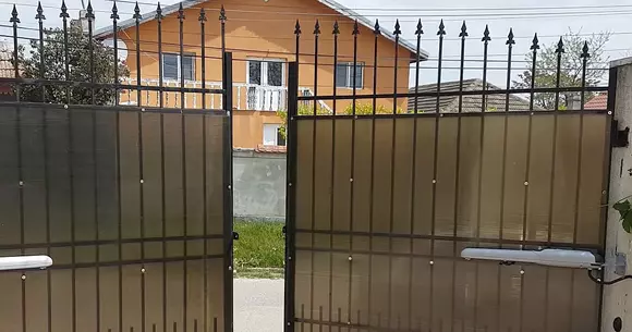 (P) Doar specialiștii îți vor asigura montajul automatizărilor de porți batante la preț avantajos!