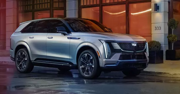 Americanii continuă escaladarea electromobilității. Cadillac Escalade IQ ridică miza în segmentul SUV-urilor de lux.