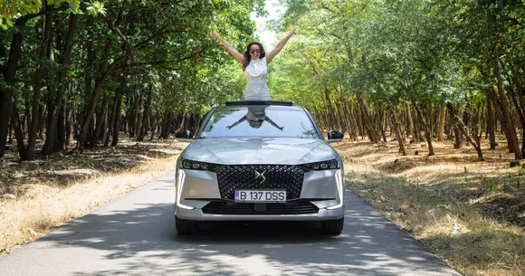 Interviu: Rodica Ionescu și DS 4 - Esențele tari se găsesc în sticluțe mici