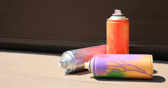 (P) Vopselele spray – Avantaje și dezavantaje