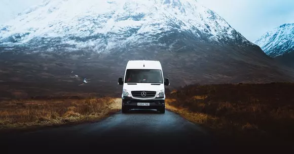 (P) Pregătiri esențiale pentru o vacanță de iarnă cu mașina