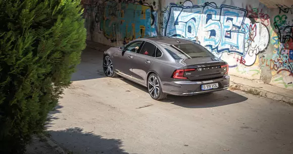 Urmașul 100% electric al lui Volvo S90 promite o autonomie de până la 600 de kilometri