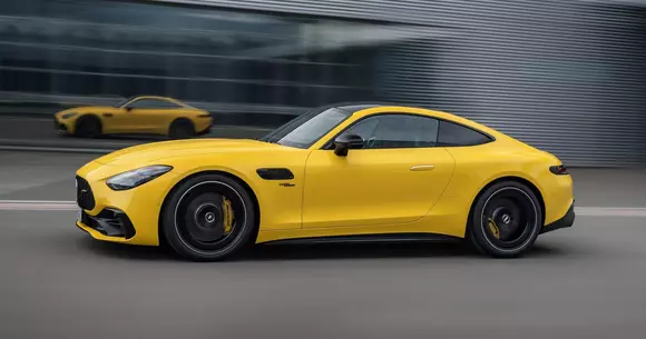 Completare la seria germană dedicată temei clasice (motor față, tracțiune spate): Mercedes-AMG GT 43 Coupé, tentația cu 4 cilindri.