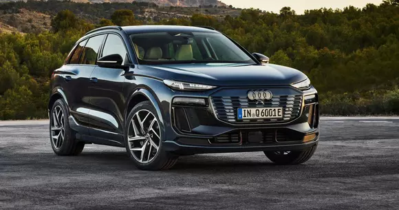 Exponent cu atribuții depline al noii platforme tehnice PPE, Audi Q6 e-tron debutează pe piața din România.