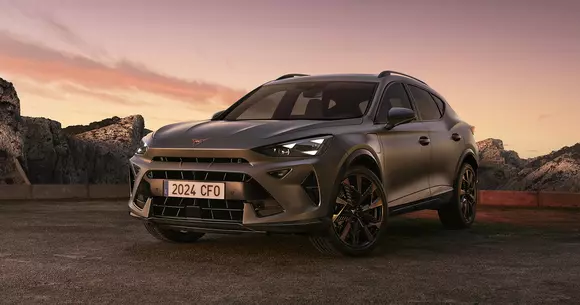 Un plus de incisivitate în prestații și revizuire de stil considerabilă pentru Cupra Formentor, în urma unui facelift cuprinzător.