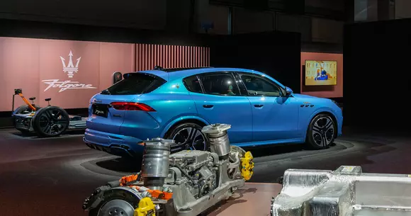 Eveniment excepțional la Rimini: Maserati Folgore Day a marcat 110 ani de la fondarea mărcii și a prezentat viitorul său electric.