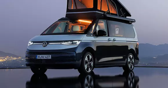 Urmează o vacanță la patru stele în apartament rulant: noul VW California poate fi comandat începând din iunie 2024.