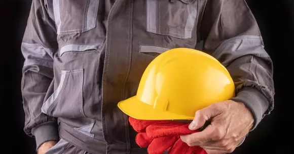 (P) Selectarea jachetelor de lucru adecvate: 3 recomandări pentru diferite industrii