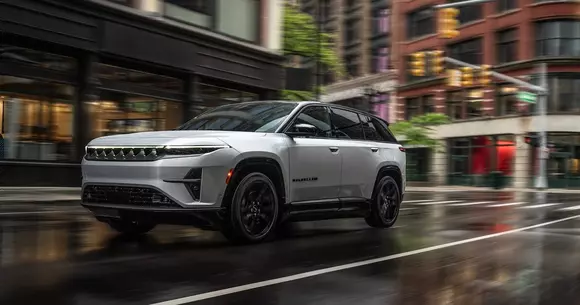 Electrificare la cel mai înalt nivel: Jeep Wagoneer S promovează propulsia electrică în segmentul SUV de lux.