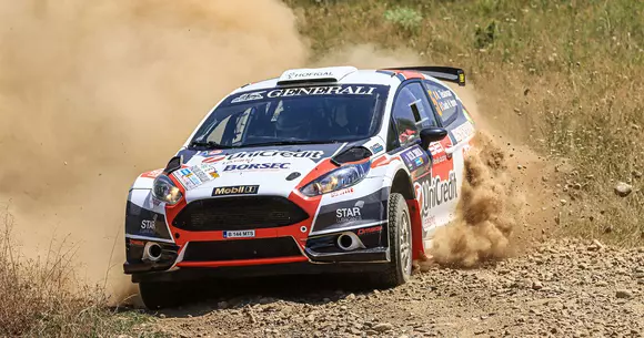 Macadamul sibian încins, răcorit cu Borsec