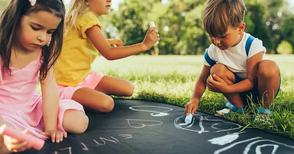 (P) Ce fel de activități de vară să îi oferi copilului tău