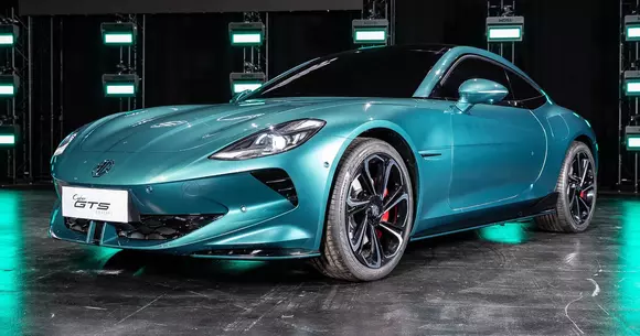 Pentru când soarele e prea tare ca să umbli în roadster: MG Cyber GTS completează tema deja cunoscutului MG Cyberster.