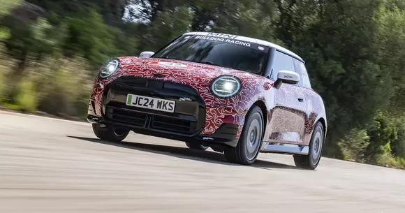 2024 Goodwood Festival of Speed va găzdui prima apariție publică pentru MINI John Cooper Works E PROtotype.