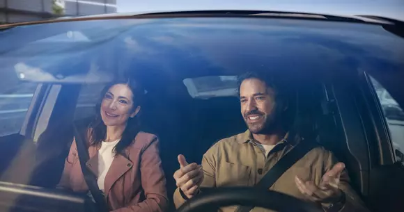 Conducere cu mâini libere Ford BlueCruise - activabilă din România și utilizabilă pe anumite autostrăzi din Europa.