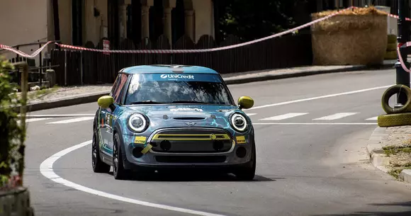 Sezon de curse nou, exigențe noi: Racing MIMI a revenit în competiţiile naţionale la Trofeul Sinaia pe 20-21 iulie.