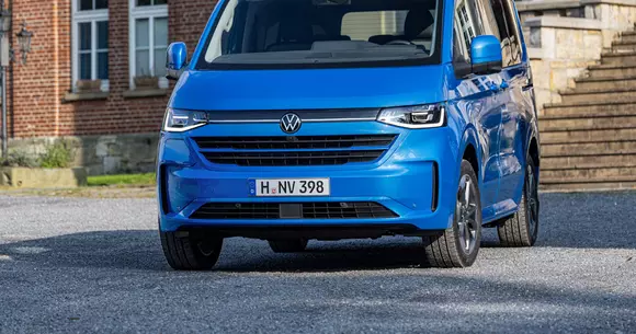 Debut pentru cea de-a șaptea generație a seriei Volkswagen Transporter/Caravelle la salonul 2024 IAA Transportation.
