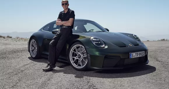 Debut oficial pentru noua generație Porsche 911 GT3, cu piloții Walter Walter Röhrl și Jörg Bergmeister în direct!