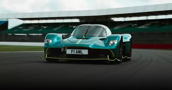 Recordurile există pentru a fi pulverizate și, eventual, poți folosi un Aston Martin Valkyrie pentru așa ceva. Cum funcționează?