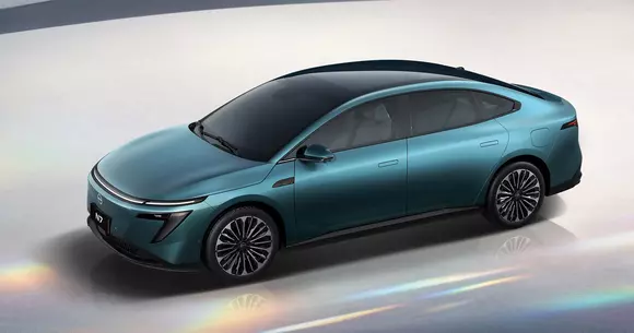 Cu ce mașini vor mai umbla chinezii: Dongfeng Nissan N7, sedan electric compatibil cu clasa mare.
