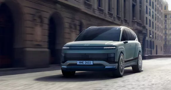 Aspect măgulitor și trei rânduri de locuri pentru Hyundai IONIQ 9, noul SUV electric de top al mărcii sud-coreene.