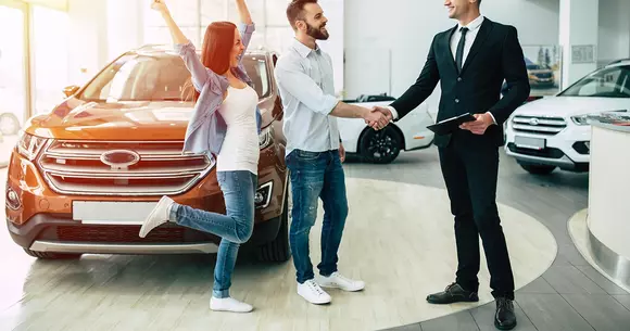 (P) Serviciile de închirieri auto: De ce sunt soluția ideală pentru mai multă mobilitate