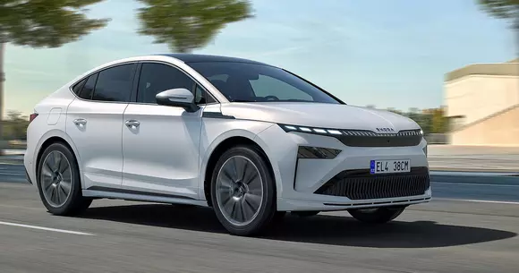 Faceliftul seriei Enyaq are un efect și mai pregnant în cazul versiunilor Škoda Enyaq Coupé, cu tușă premium inclusă.