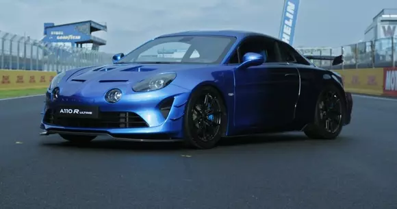 De neratat, pentru cine are sensibilitate la sportive și resurse alocabile: Alpine A110 R Ultime încheie cariera seriei A110.