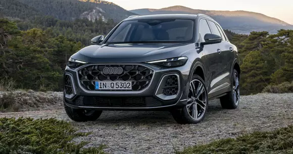 Debut pentru cea de-a treia generație Audi Q5, susținătoare a intereselor mărcii în segmentul SUV al clasei medii.