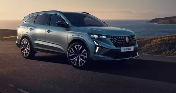 Forme redefinite incisiv și cu tușă high-tech pentru faceliftul lui Renault Espace, SUV-ul de top al mărcii franceze