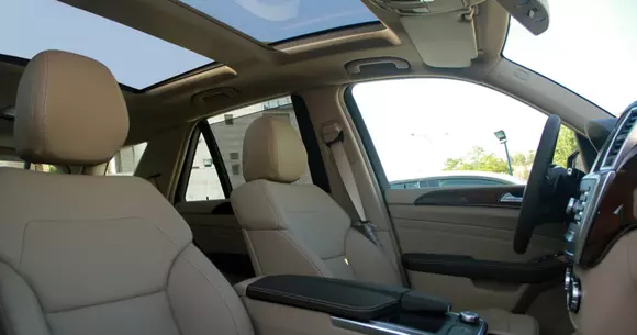 (P) 7 opțiuni care îți pot face condusul mai confortabil