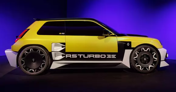 Nu-i rău să primești 850 de comenzi pe săptămână pentru un vehicul de 155.000 de euro! Renault 5 Turbo 3E e obiectul în cauză.