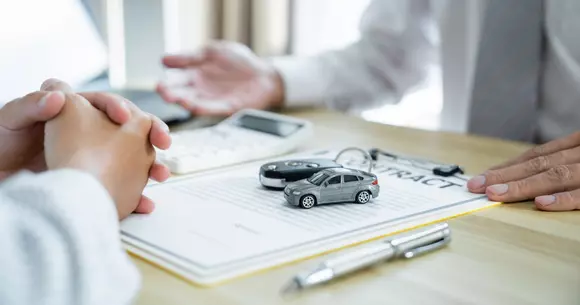 (P) Ce factori influențează prețul asigurării auto?