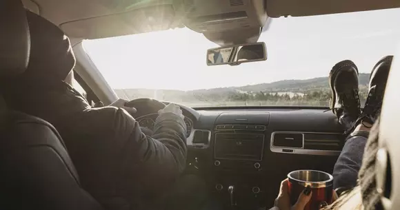 (P) Cum alegi o mașină care să îmbine confortul cu siguranța