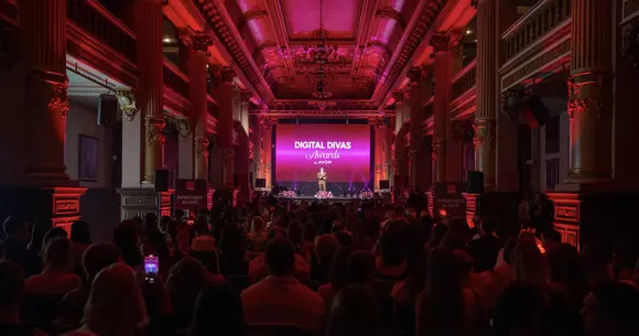 Descoperă câștigătorii Digital Divas Awards 2025