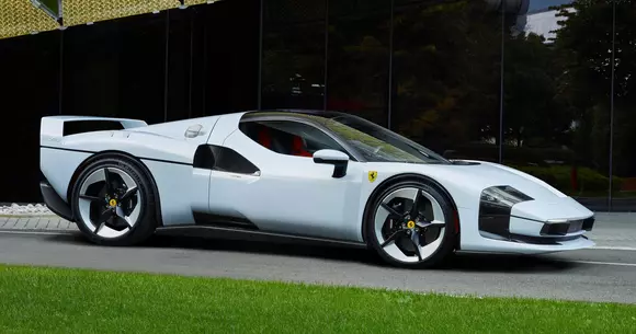 Ferrari SC40, unicatul care nu duce mai departe viziunea Ferrari, dar dezvoltă teme notorii din trecut în manieră diferită