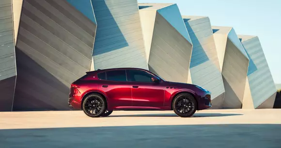 Maserati Grecale Tributo Il Bruciato – când pasiunea pentru mașini întâlnește arta vinului