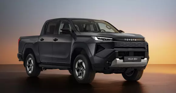 Cea de-a noua generație Toyota Hilux răstoarnă complet imaginea tradiționalistă a seriei. A zis cineva „hidrogen”?