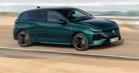 Accent clar pe rafinament pentru modernizarea seriei Peugeot 308, plus perfecționări pe latura electrificării