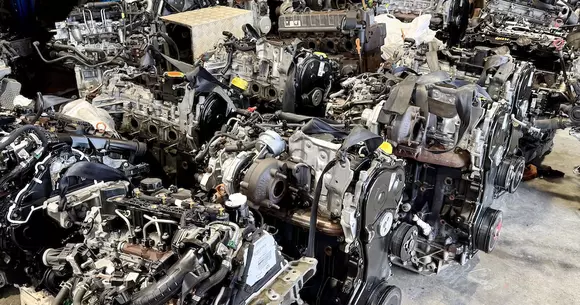 (P) Piesele din dezmembrări: alegerea șoferilor calculați