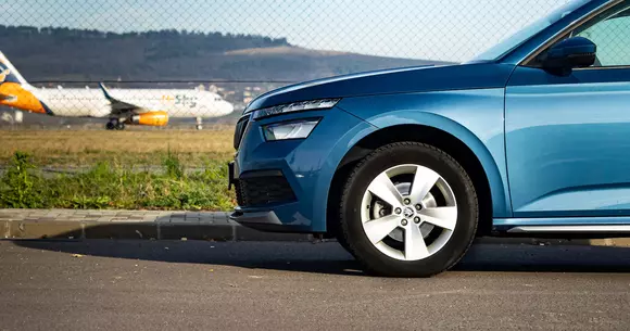 (P) Ce tip de mașină aleg românii pentru city break?