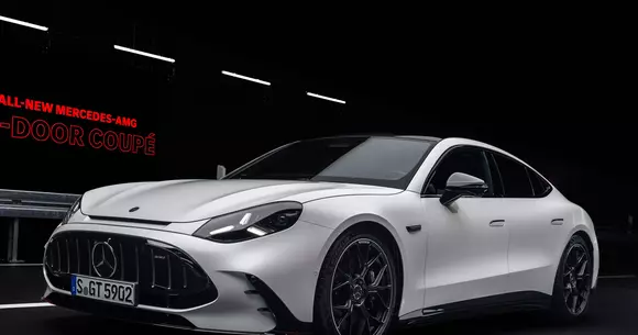 Design frapant și tehnologie EV nemaivăzută: Mercedes-AMG GT 4-Door Coupé, exponent al unei noi realități high-performance!