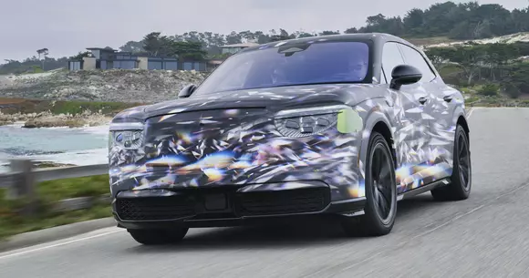 Nu va trece lua septembrie fără prezentarea în premieră a SUV-ului electric Bentley Torcal. Despre ce este vorba, mai precis?