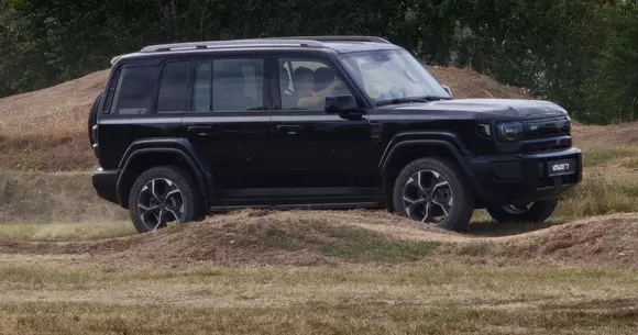 Nu a început cu ce era mai ușor: iCAUR V27 și-a consumat în off-road primele ture de roți din România